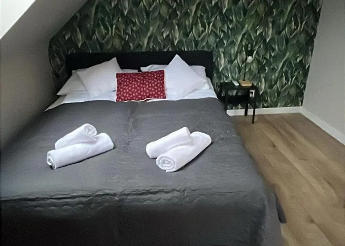 Domek alpejski Season Sauna&jacuzzi - Klimatyzowane Z Widokiem Na Góry Kotlina Kłodzka 4km Do Zieleniec Arena Lasowka